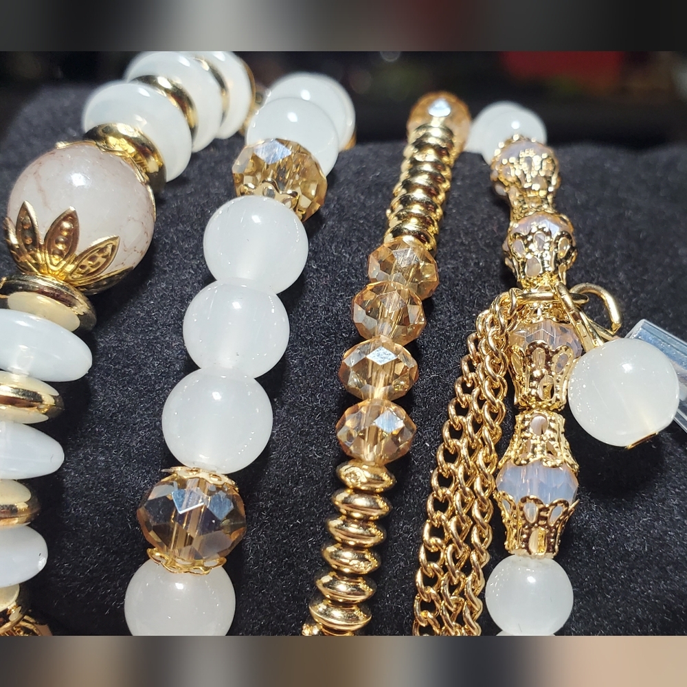 Set of 4 Stackable Boho Elegant White and Gold Beaded Bracelets